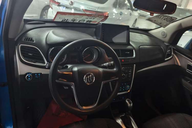 Used Buick Encore 2015 1.4T Automatic Two-Wheel Drive Urban Elite Version Interior 4