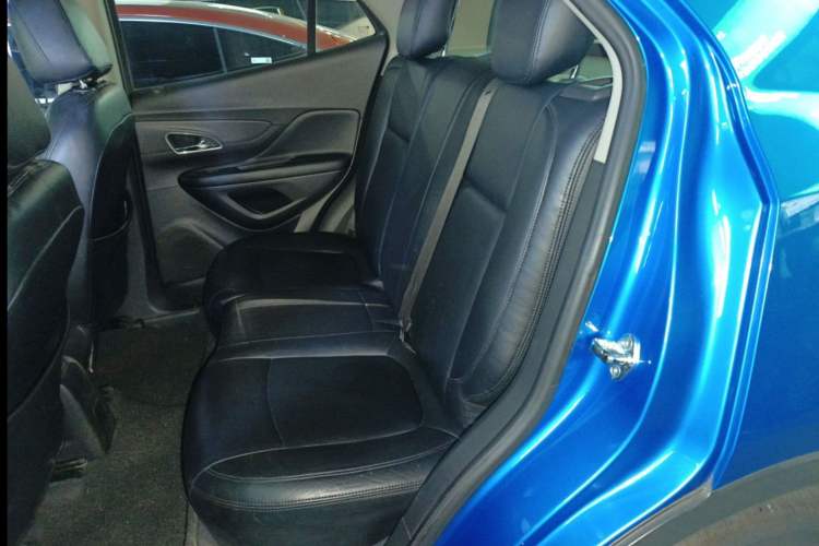 Used Buick Encore 2015 1.4T Automatic Two-Wheel Drive Urban Elite Version Interior 4