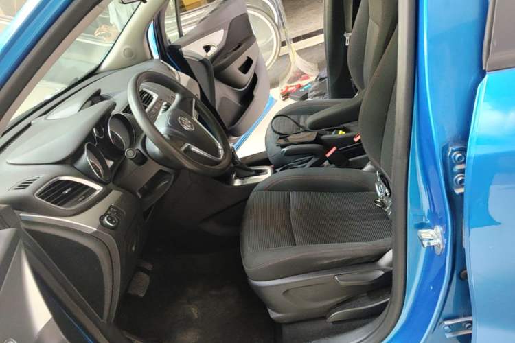 Used Buick Encore 2015 1.4T Automatic Two-Wheel Drive Urban Elite Version Left Front Seat