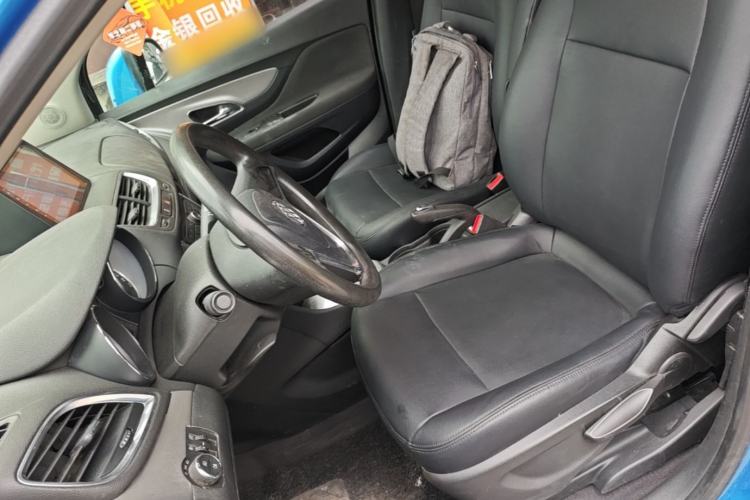 Used Buick Encore 2015 1.4T Automatic Two-Wheel Drive Urban Elite Version Left Front Seat