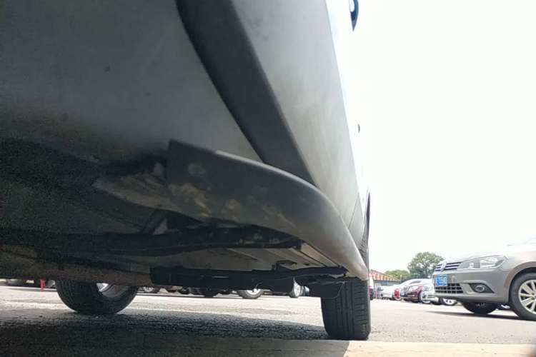 Used Buick Encore 2015 1.4T Automatic Two-Wheel Drive Urban Elite Version Left Side Sill