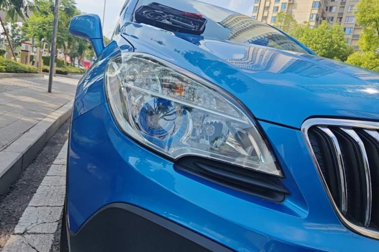 Used Buick Encore 2015 1.4T Automatic Two-Wheel Drive Urban Leading Model Right Front Headlight