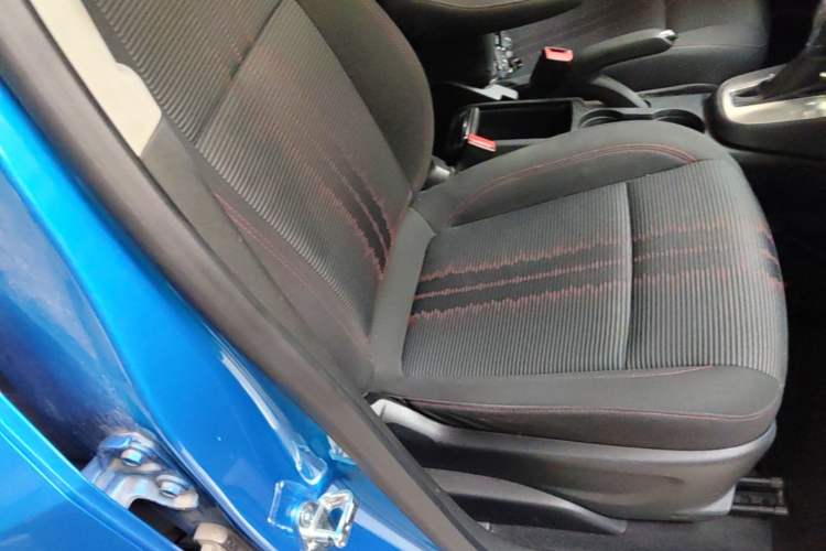 Used Buick Encore 2015 1.4T Automatic Two-Wheel Drive Urban Elite Version Right Front Seat