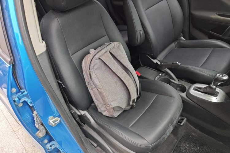 Used Buick Encore 2015 1.4T Automatic Two-Wheel Drive Urban Elite Version Right Front Seat