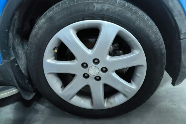 Used Buick Encore 2015 1.4T Automatic Two-Wheel Drive Urban Elite Version Right Front Wheel Hub