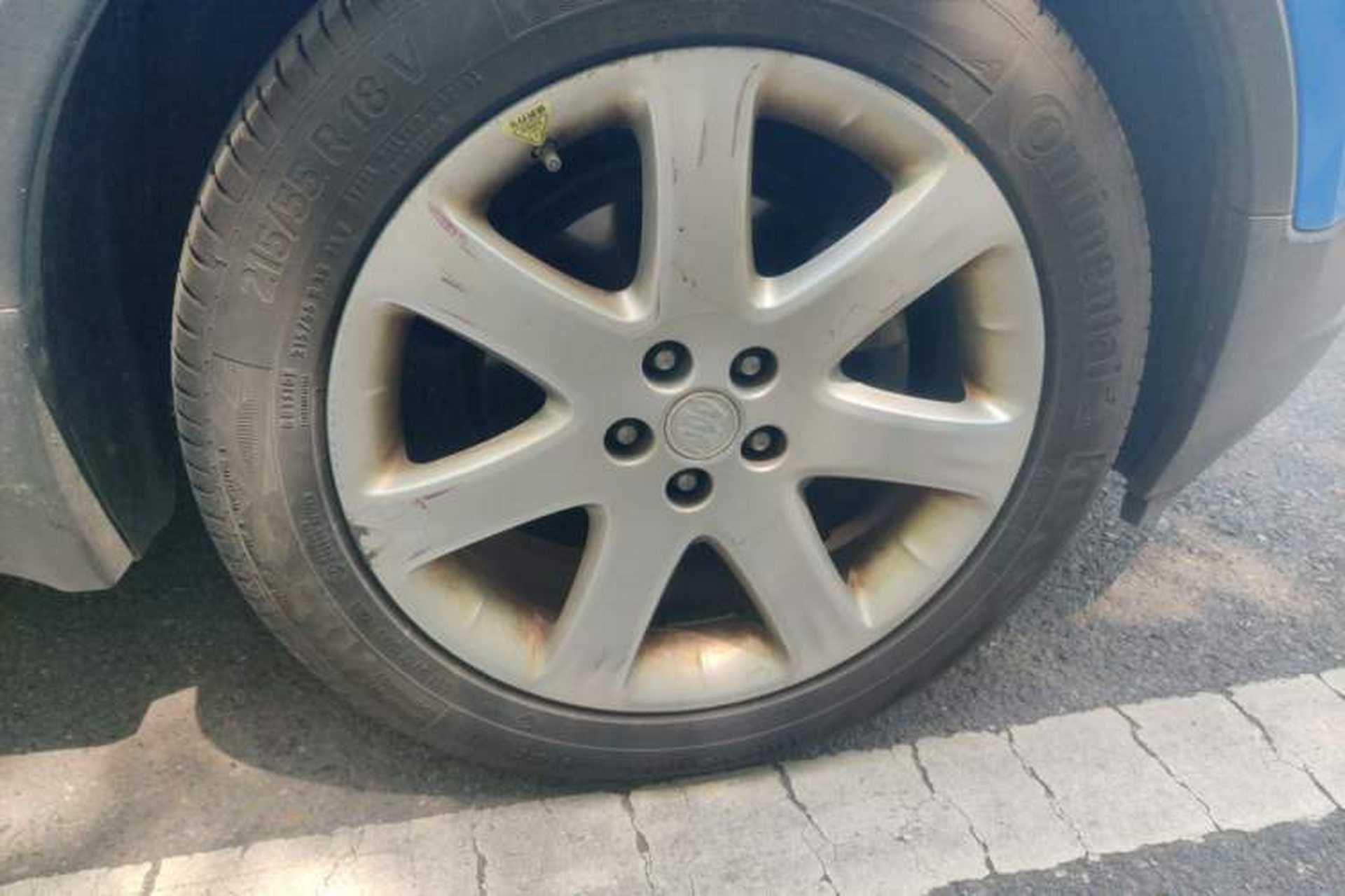 Used Buick Encore 2015 1.4T Automatic Two-Wheel Drive Urban Elite Version Right Front Wheel Hub