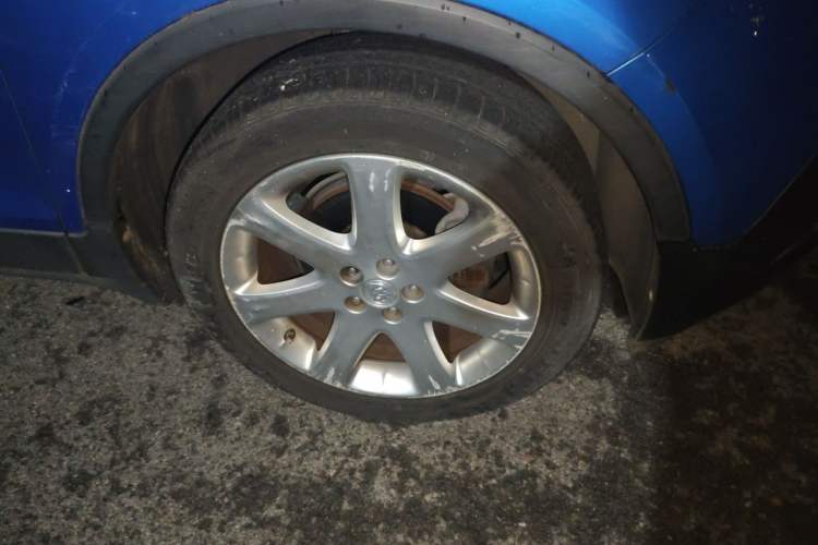 Used Buick Encore 2015 1.4T Automatic Two-Wheel Drive Urban Elite Version Right Front Wheel Hub