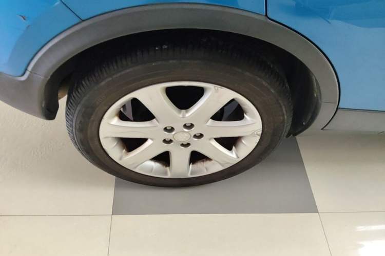 Used Buick Encore 2015 1.4T Automatic Two-Wheel Drive Urban Elite Version Right Rear Wheel Hub