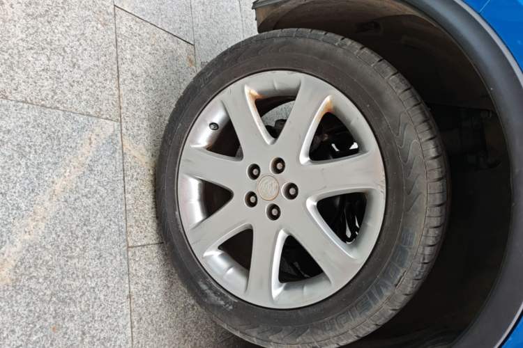 Used Buick Encore 2015 1.4T Automatic Two-Wheel Drive Urban Elite Version Right Rear Wheel Hub
