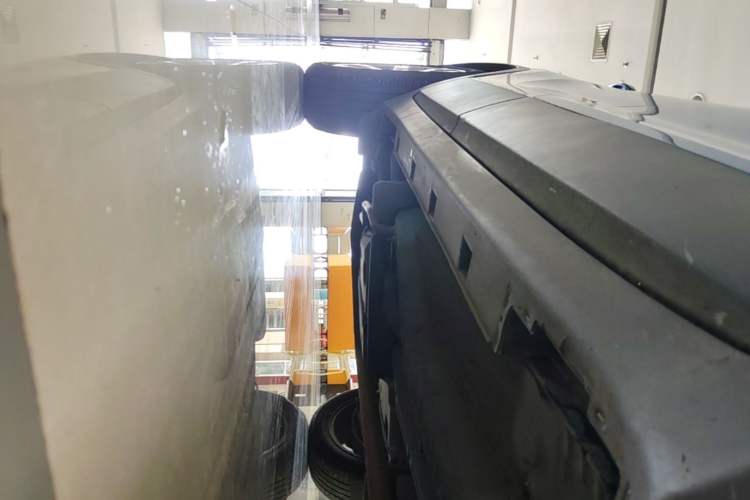 Used Buick Encore 2015 1.4T Automatic Two-Wheel Drive Urban Elite Version Right Side Sill