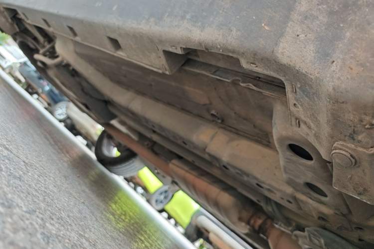 Used Buick Encore 2015 1.4T Automatic Two-Wheel Drive Urban Elite Version Right Side Sill