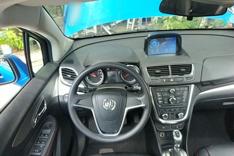 Used Buick Encore 2015 1.4T Automatic Two-Wheel Drive Urban Elite Version Steering Wheel