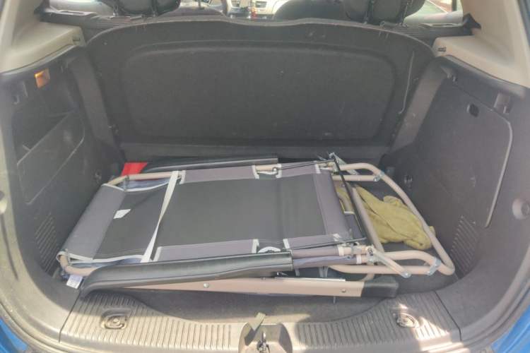 Used Buick Encore 2015 1.4T Automatic Two-Wheel Drive Urban Elite Version Trunk