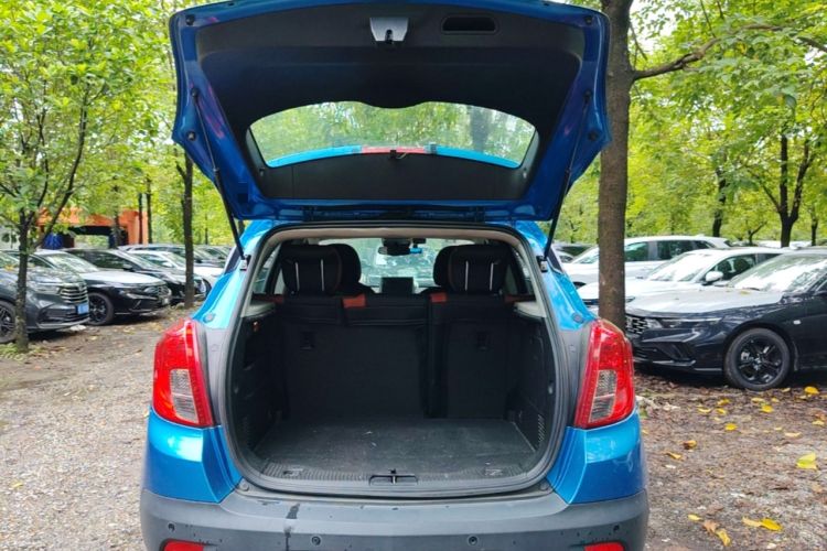 Used Buick Encore 2015 1.4T Automatic Two-Wheel Drive Urban Elite Version Trunk