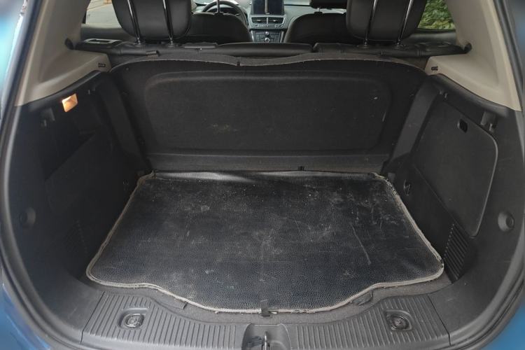 Used Buick Encore 2015 1.4T Automatic Two-Wheel Drive Urban Elite Version Trunk
