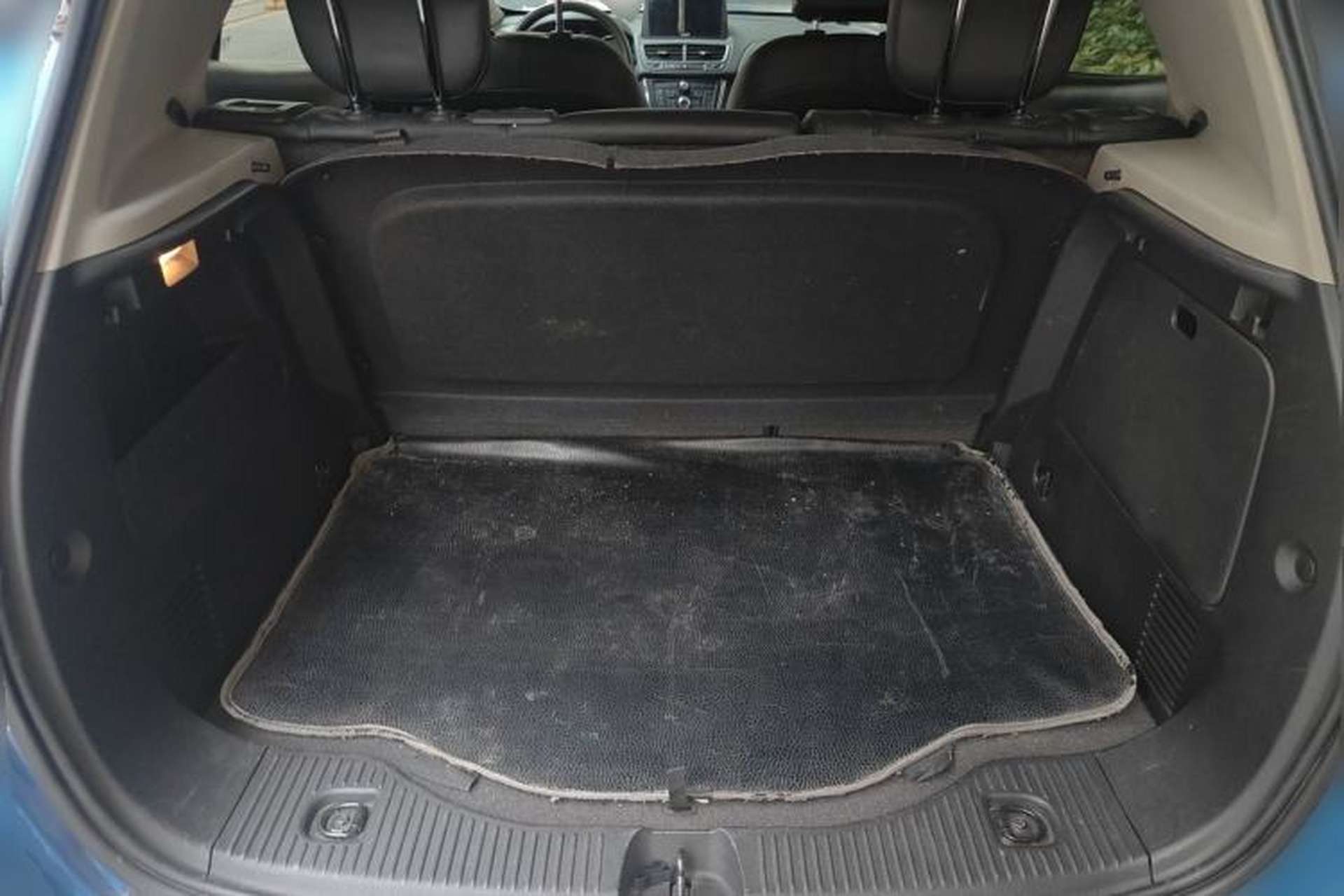 Used Buick Encore 2015 1.4T Automatic Two-Wheel Drive Urban Elite Version Trunk