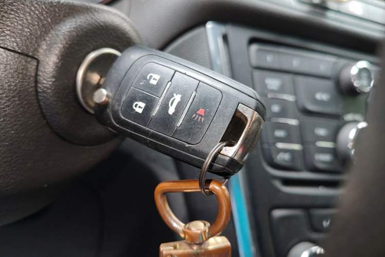 Used Buick Encore 2015 1.4T Automatic Two-Wheel Drive Urban Elite Version Vehicle Key