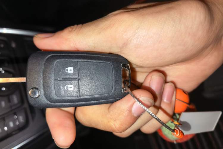 Used Buick Encore 2015 1.4T Automatic Two-Wheel Drive Urban Elite Version Vehicle Key