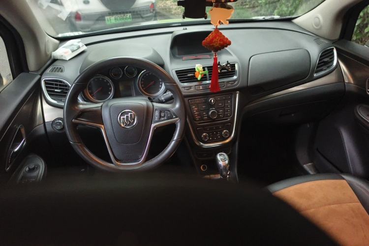 Used Buick Encore 2015 1.4T Automatic Two-Wheel Drive Urban Leading Model Center Console