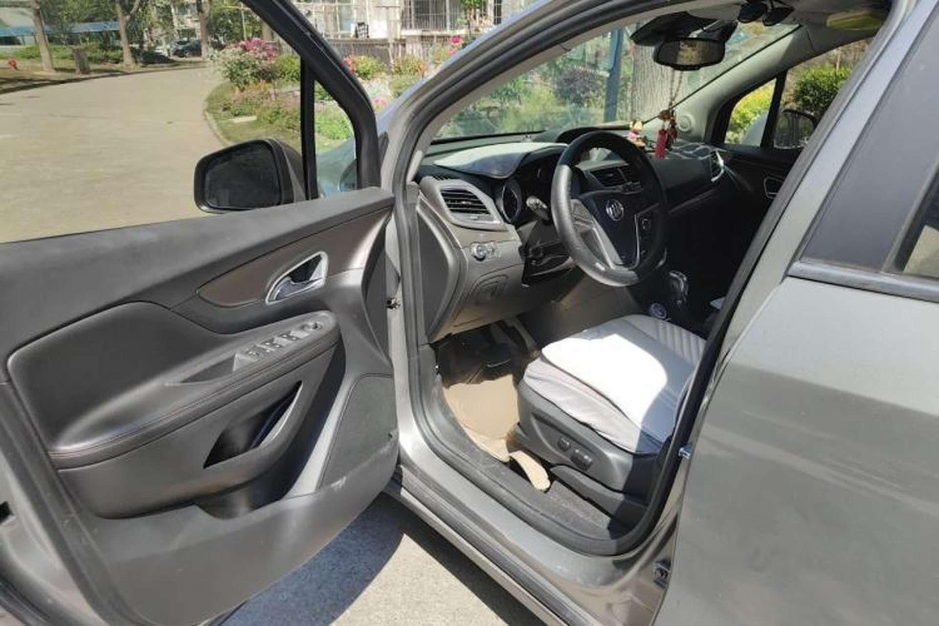 Used Buick Encore 2015 1.4T Automatic Two-Wheel Drive Urban Leading Model Driver Seat