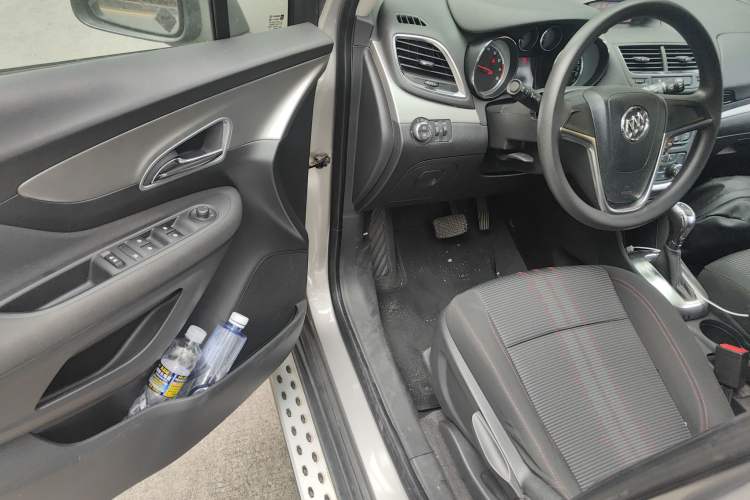 Used Buick Encore 2015 1.4T Automatic Two-Wheel Drive Urban Elite Version Driver Seat