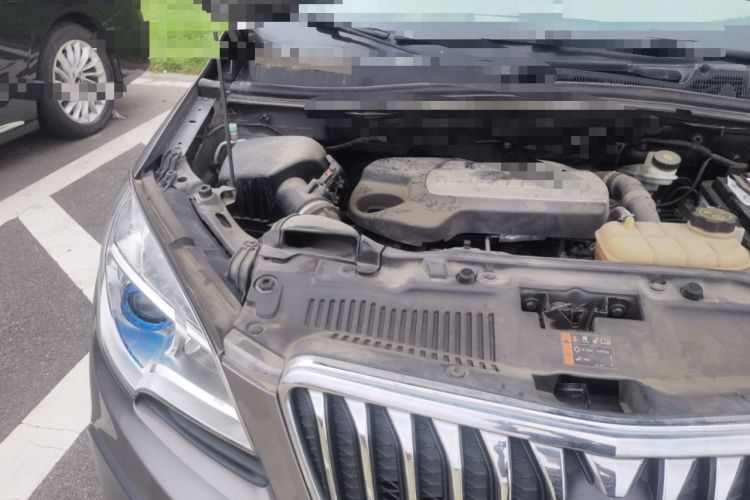 Used Buick Encore 2015 1.4T Manual Two-Wheel Drive Urban Advanced Model Engine Bay Right