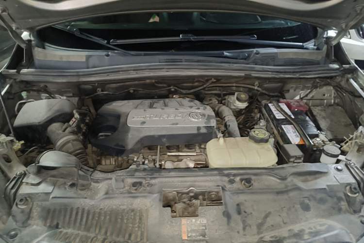 Used Buick Encore 2015 1.4T Automatic Two-Wheel Drive Urban Elite Version Engine Bay