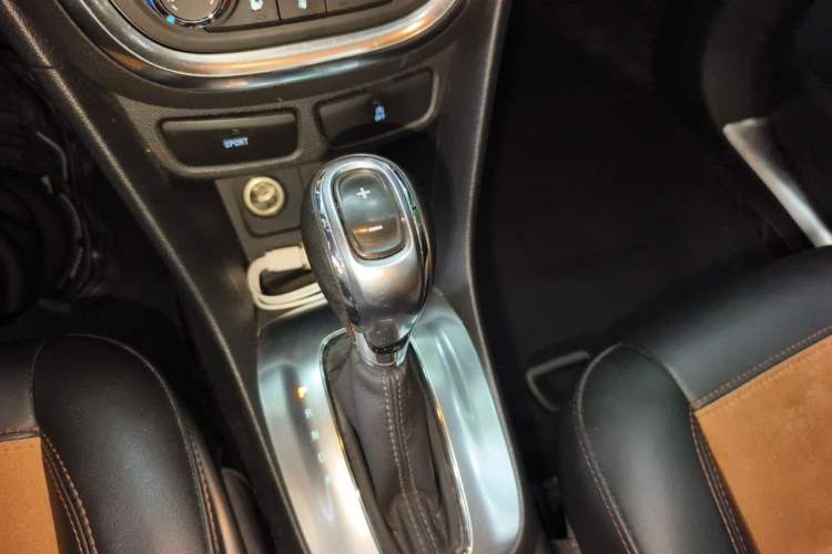 Used Buick Encore 2015 1.4T Automatic Two-Wheel Drive Urban Leading Model Gear Lever