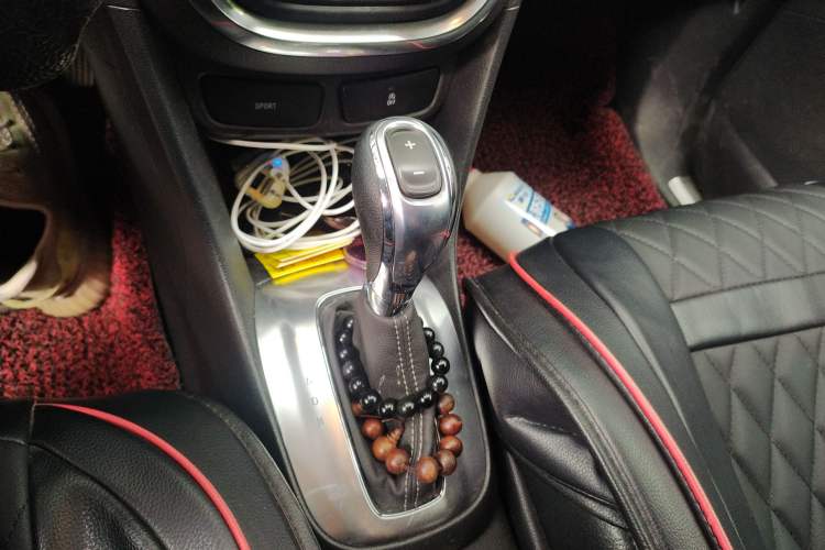 Used Buick Encore 2015 1.4T Automatic Two-Wheel Drive Urban Elite Version Gear Lever