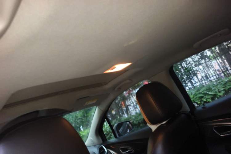 Used Buick Encore 2015 1.4T Automatic Two-Wheel Drive Urban Leading Model Headliner