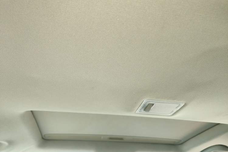 Used Buick Encore 2015 1.4T Automatic Two-Wheel Drive Urban Elite Version Headliner