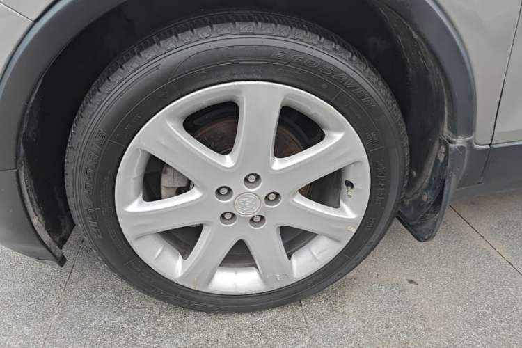 Used Buick Encore 2015 1.4T Automatic Two-Wheel Drive Urban Leading Model Left Front Wheel Hub