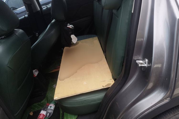 Used Buick Encore 2015 1.4T Manual Two-Wheel Drive Urban Advanced Model Left Rear Seat