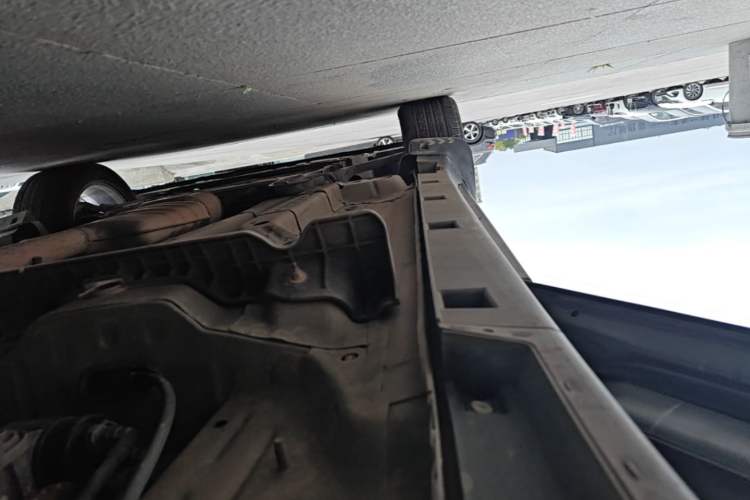 Used Buick Encore 2015 1.4T Automatic Two-Wheel Drive Urban Leading Model Left Side Sill