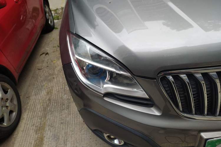 Used Buick Encore 2015 1.4T Automatic Two-Wheel Drive Urban Elite Version Right Front Headlight