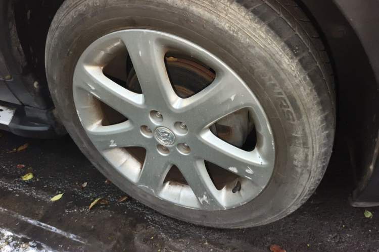 Used Buick Encore 2015 1.4T Automatic Two-Wheel Drive Urban Leading Model Right Front Wheel Hub