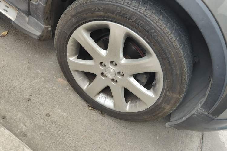 Used Buick Encore 2015 1.4T Automatic Two-Wheel Drive Urban Elite Version Right Front Wheel Hub