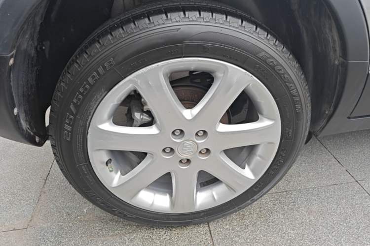 Used Buick Encore 2015 1.4T Automatic Two-Wheel Drive Urban Leading Model Right Rear Wheel Hub