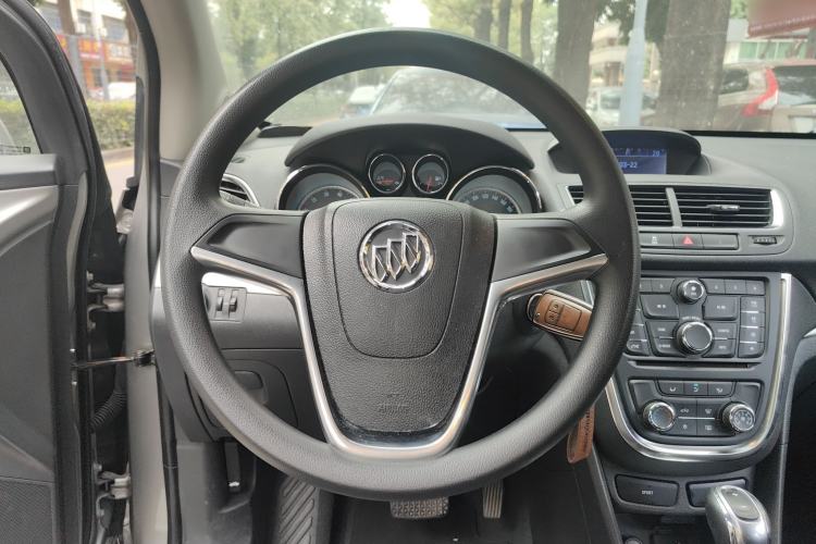 Used Buick Encore 2015 1.4T Automatic Two-Wheel Drive Urban Elite Version Steering Wheel
