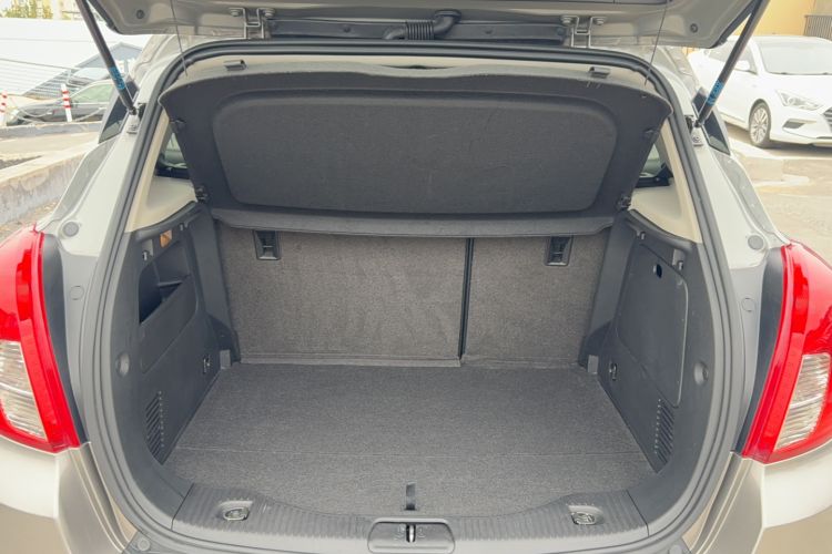 Used Buick Encore 2015 1.4T Automatic Two-Wheel Drive Urban Elite Version Trunk