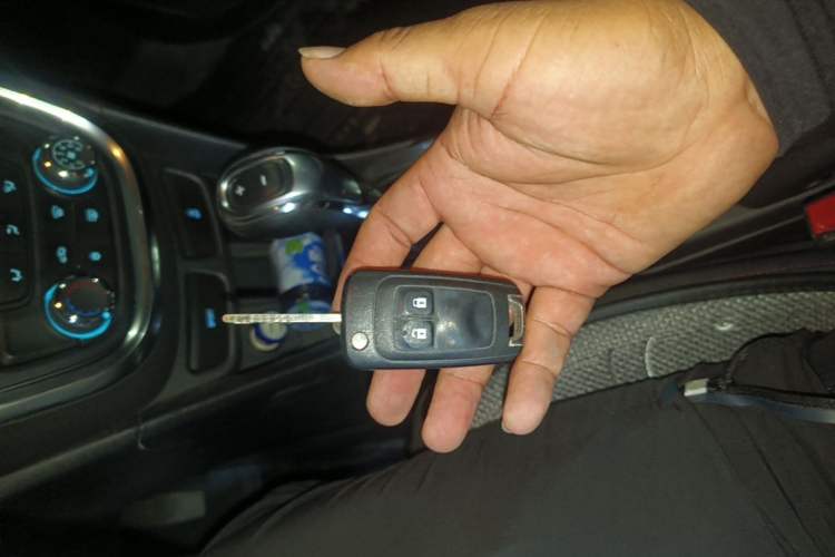 Used Buick Encore 2015 1.4T Automatic Two-Wheel Drive Urban Elite Version Vehicle Key