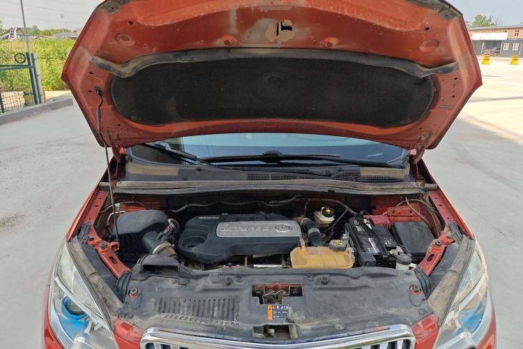 Used Buick Encore 2015 1.4T Automatic Two-Wheel Drive Urban Elite Version Engine Bay
