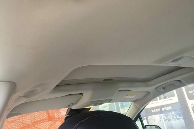 Used Buick Encore 2015 1.4T Automatic Two-Wheel Drive Urban Elite Version Headliner