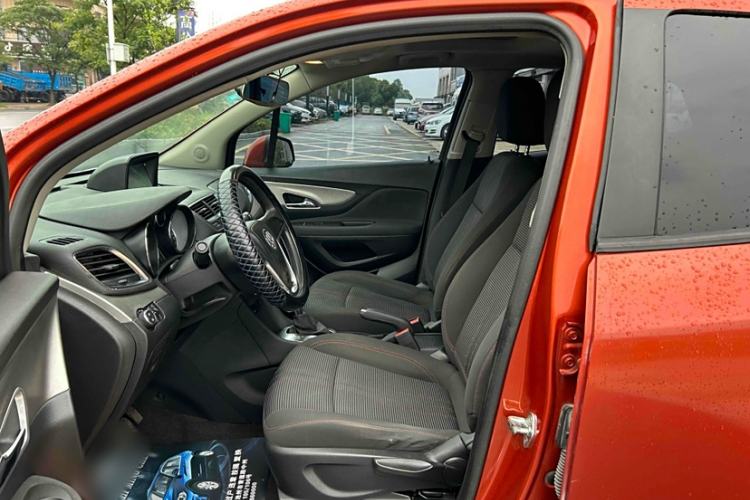 Used Buick Encore 2015 1.4T Automatic Two-Wheel Drive Urban Elite Version Interior 2
