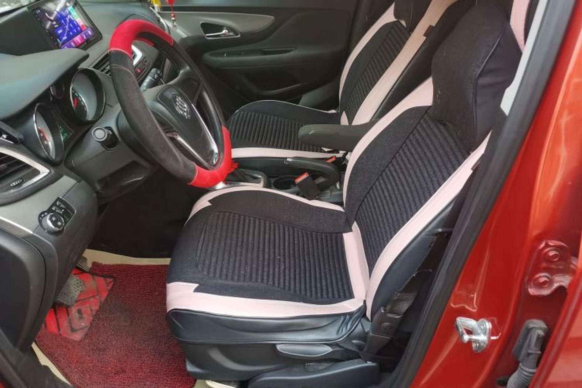 Used Buick Encore 2015 1.4T Automatic Two-Wheel Drive Urban Elite Version Left Front Seat