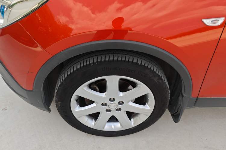 Used Buick Encore 2015 1.4T Automatic Two-Wheel Drive Urban Elite Version Left Front Wheel Hub