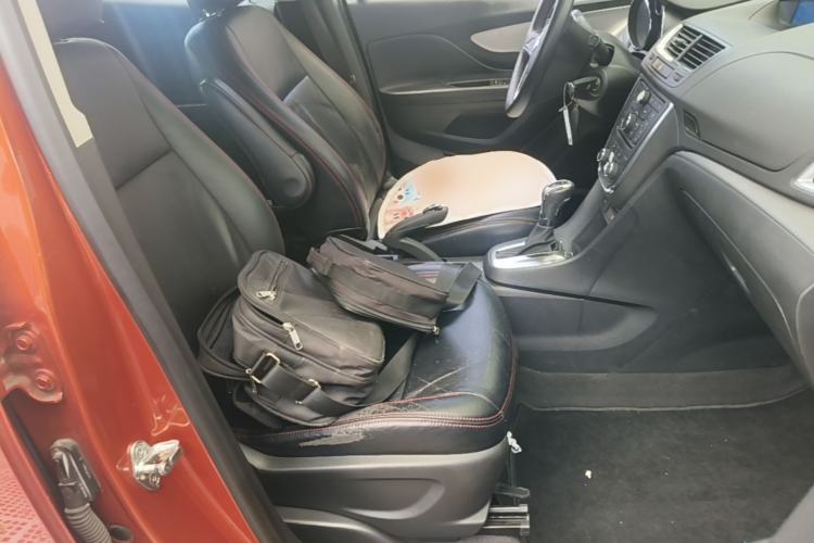 Used Buick Encore 2015 1.4T Automatic Two-Wheel Drive Urban Elite Version Right Front Seat