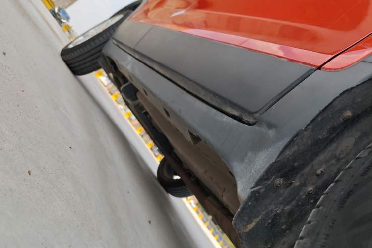 Used Buick Encore 2015 1.4T Automatic Two-Wheel Drive Urban Elite Version Right Side Sill