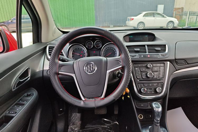 Used Buick Encore 2015 1.4T Automatic Two-Wheel Drive Urban Elite Version Steering Wheel