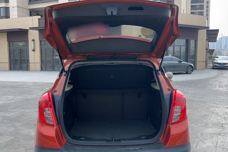 Used Buick Encore 2015 1.4T Automatic Two-Wheel Drive Urban Elite Version Trunk